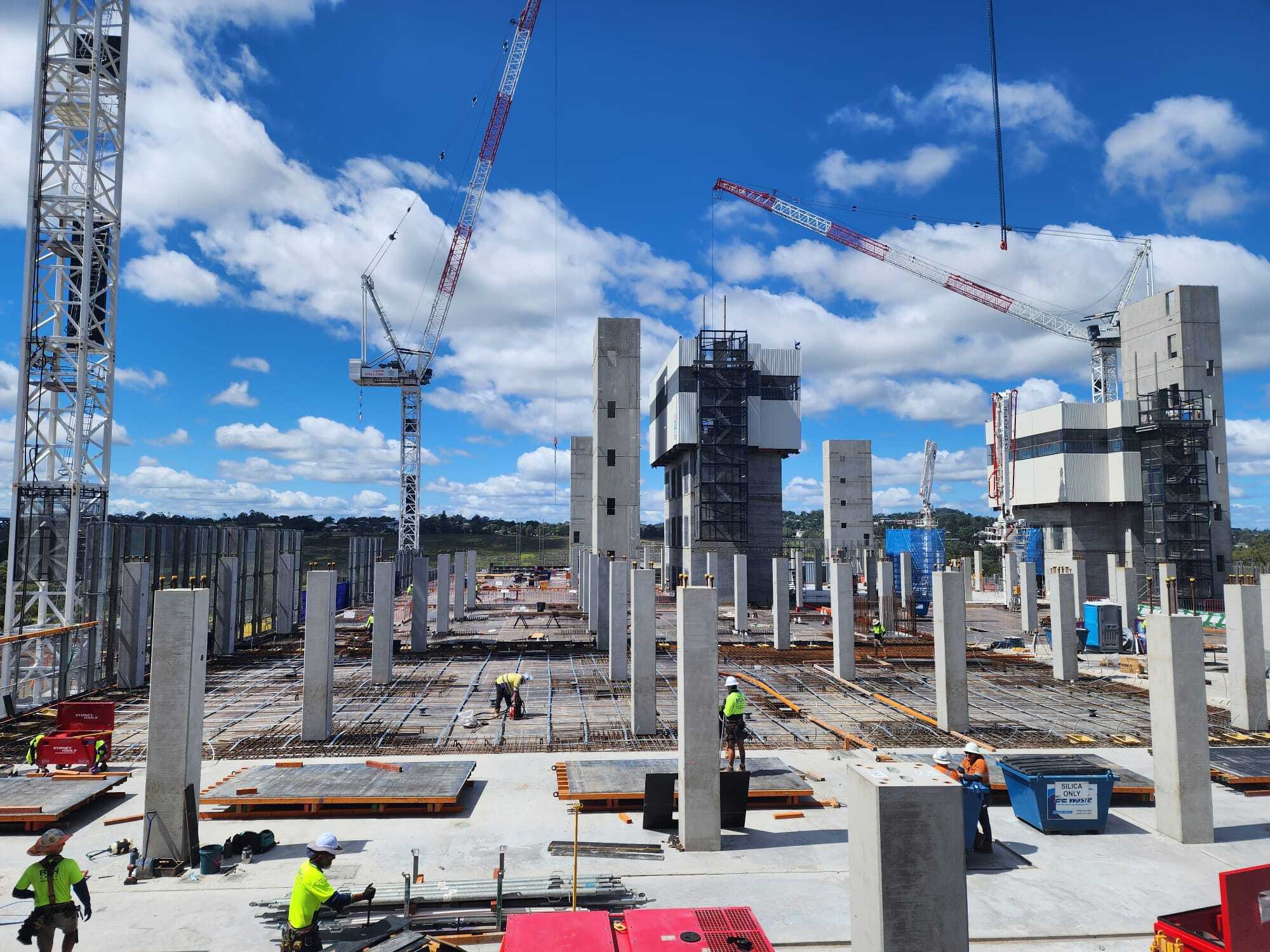 BKH steelfixing crew tying reinforcement steel on site